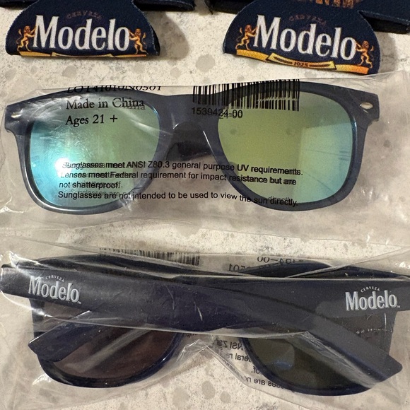 NEW 🍻Modelo Navy Blue Caps /Accessories Set for 2: caps beads koozies sunglasses - Picture 2 of 12